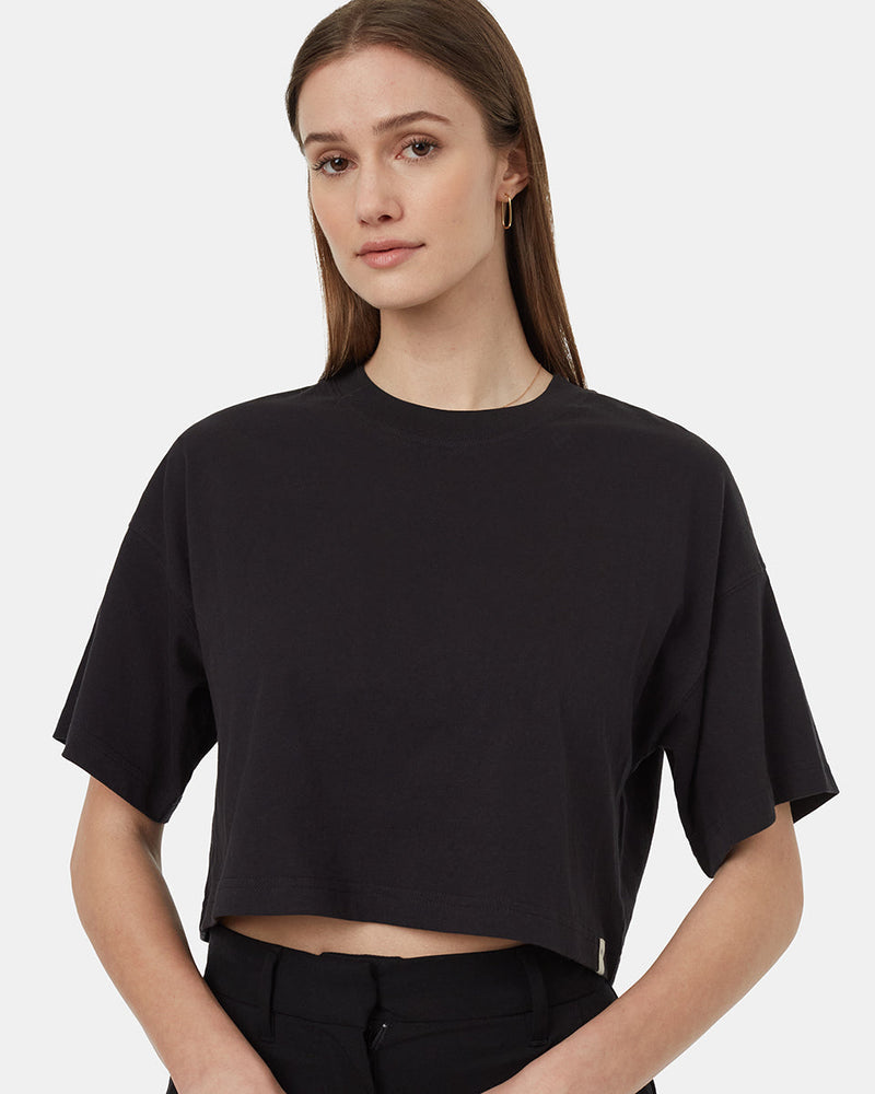 Black-Organic-Cotton-Crew-Neck-Cropped-Shortsleeve-T-Shirt
