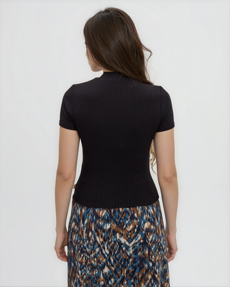 Black-Women_s-Short-sleeve-Mockneck