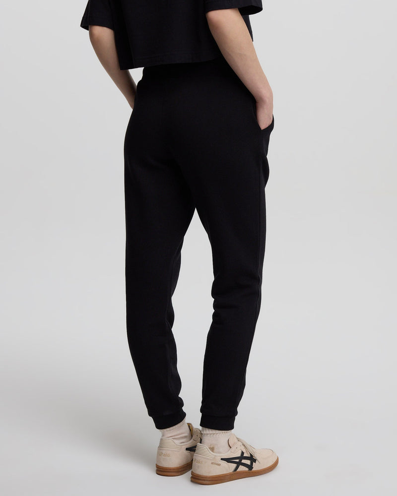 Black-Regular-Fit-Elastic-Waist-Jogger