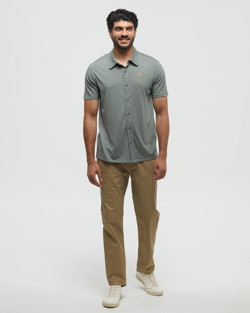 Green-Basic-Button-Up-Shortsleeve-Shirt