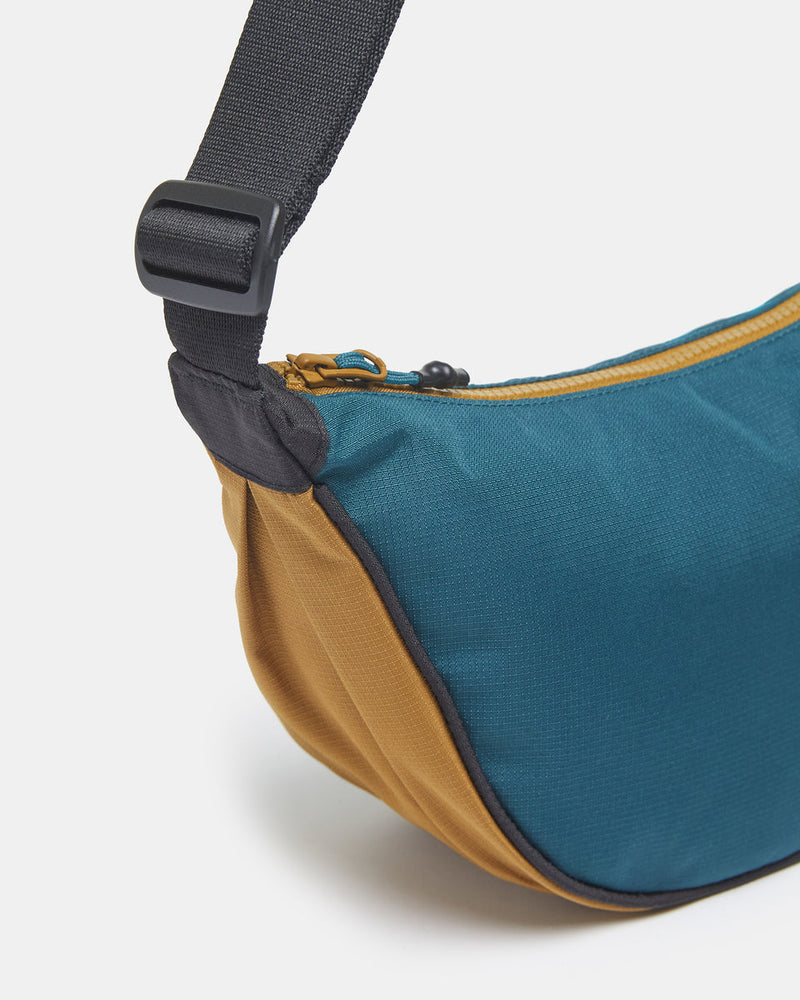 Multi-Sustainable-Water-Repellent-Crossbody-Bag