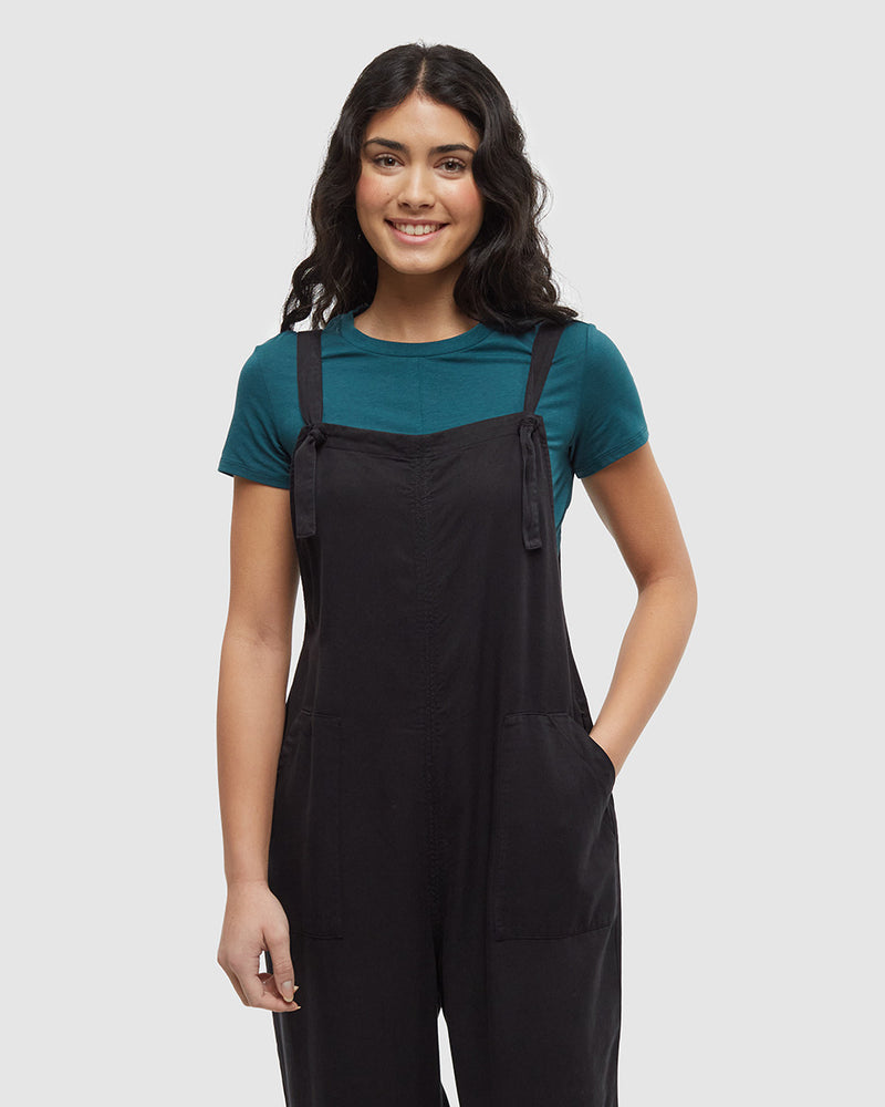 Black-Adjustable Strap Jumpsuit
