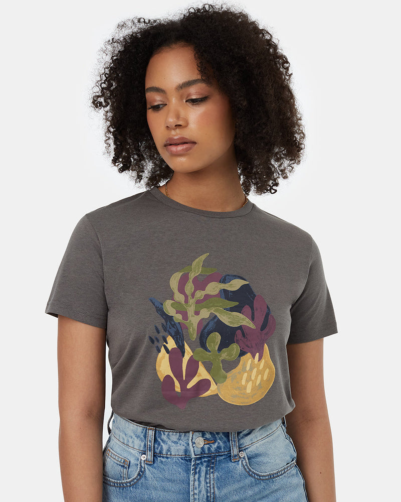 womens_graphic_t-shirt